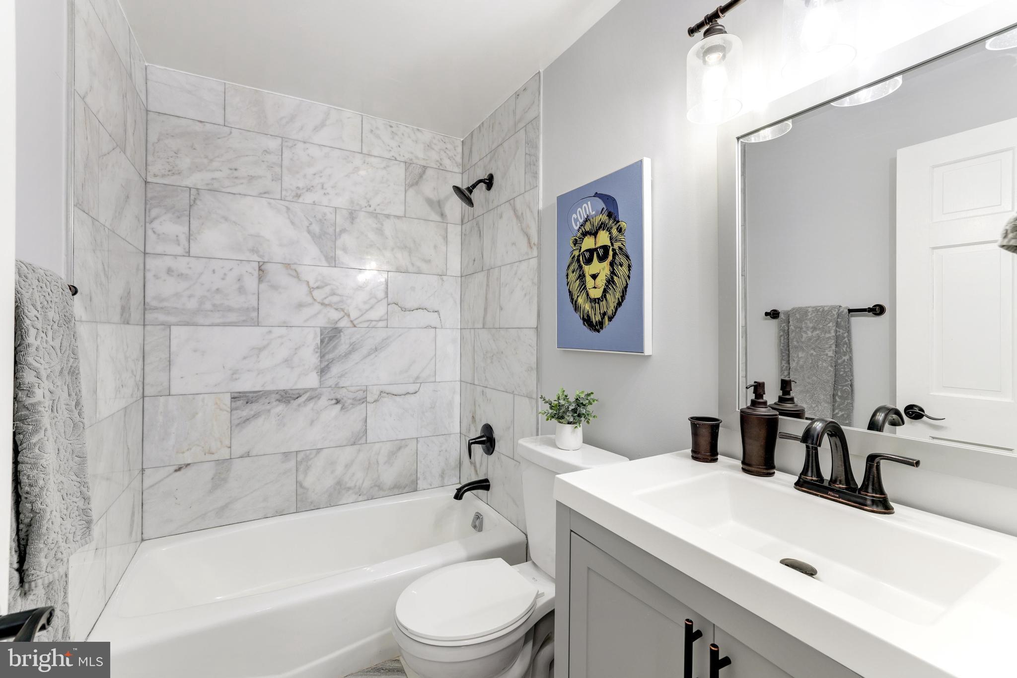 2223 Hunter Mill Road Vienna, VA 22181 - Photo 49 of 67 Bathroom for bedroom #3