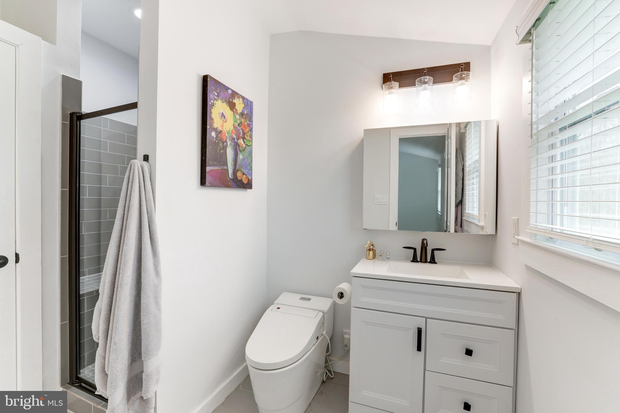 2223 Hunter Mill Road Vienna, VA 22181 - Photo 58 of 67 Bathroom for bedroom #5