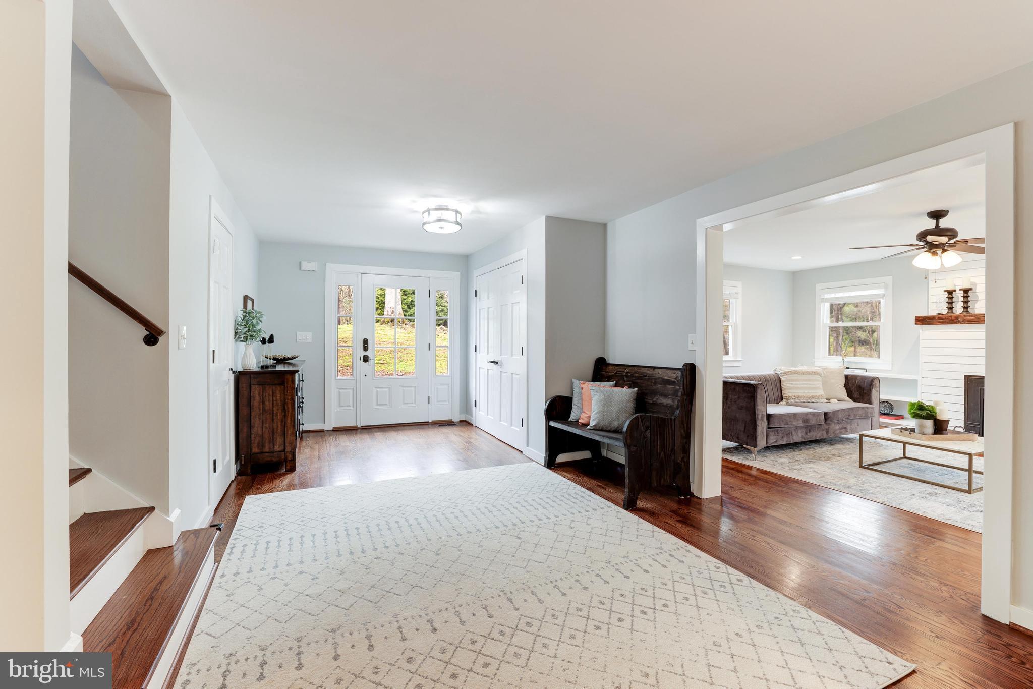 2223 Hunter Mill Road Vienna, VA 22181 - Photo 6 of 67 Main level foyer