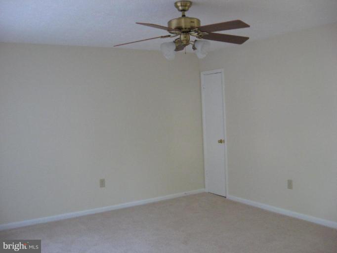 129 Brunswick Road Stephens City, VA 22655 - Photo 15 of 19 Living Room