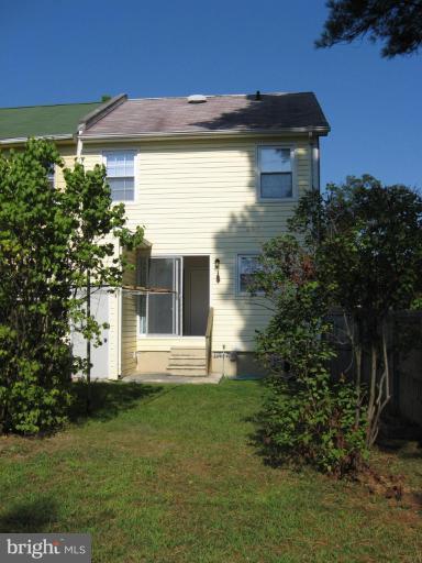 Exterior (Rear)