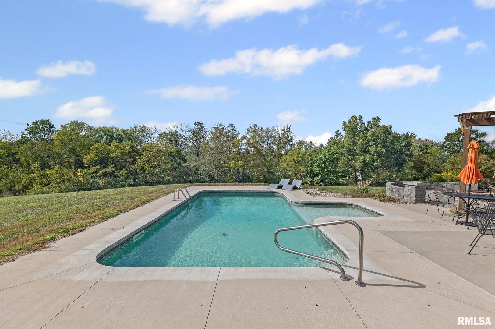 71 Ehlers Road Campbell Hill, IL 62916 - Photo 19 of 70 a view of a swimming pool