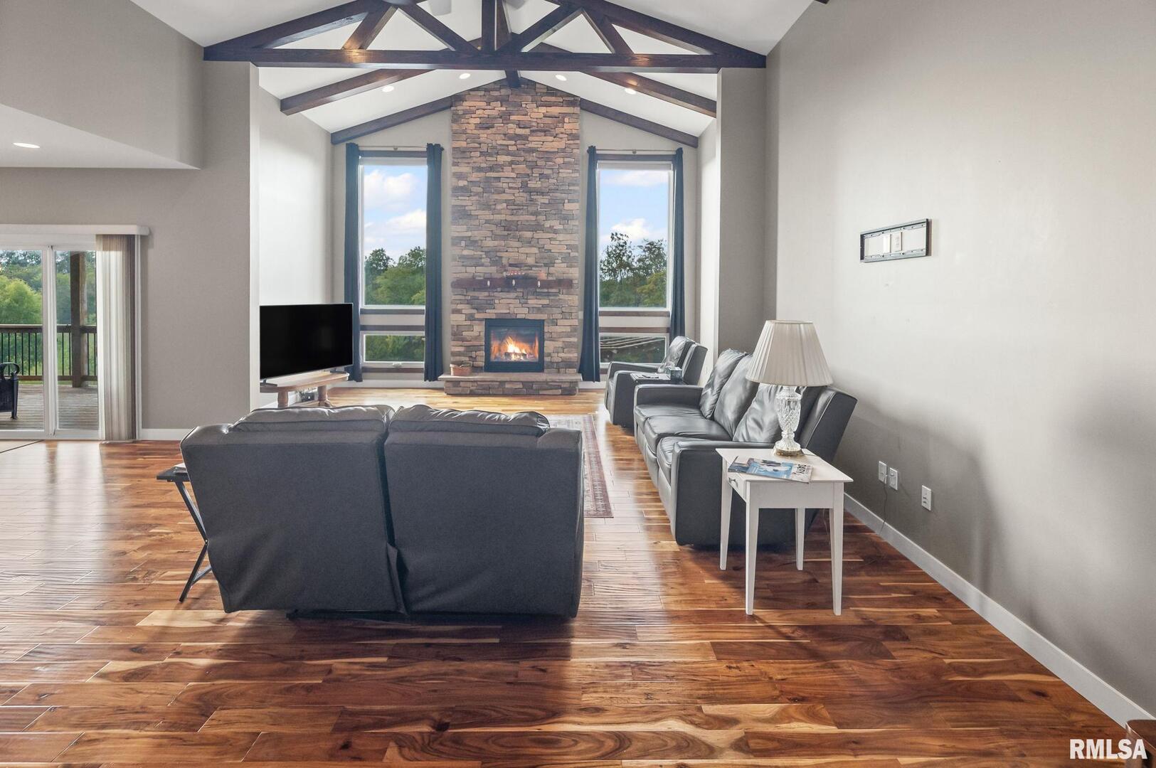 71 Ehlers Road Campbell Hill, IL 62916 - Photo 32 of 70 a living room with furniture and a wooden floor