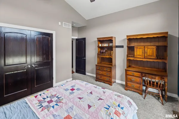 $639,900 | 71 Ehlers Road, Campbell Hill, IL 62916