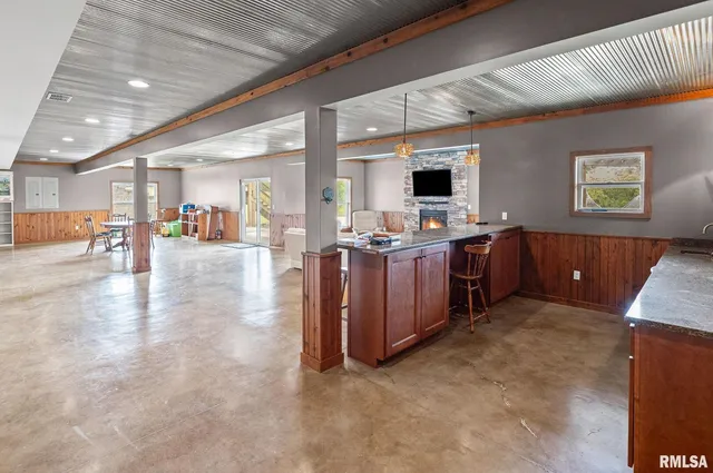 $639,900 | 71 Ehlers Road, Campbell Hill, IL 62916