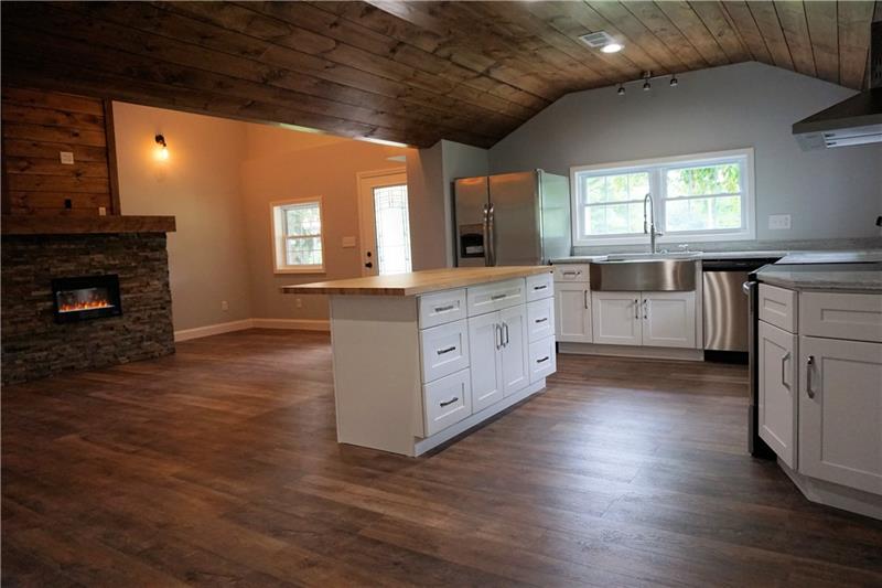 211 Ridge Avenue Freedom, PA 15042 - Photo 2 of 15