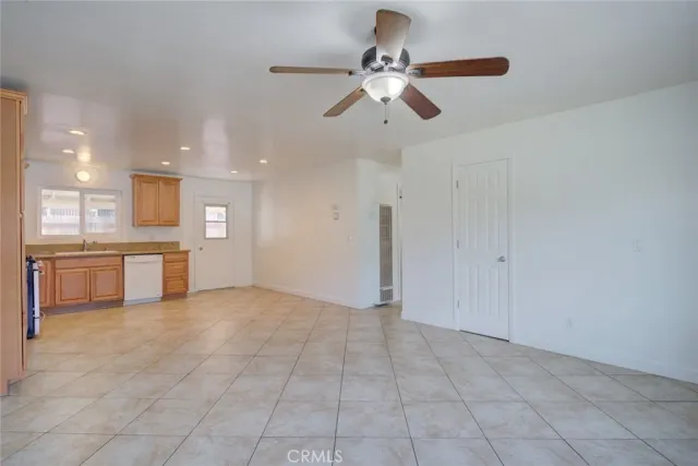 $2,475 | 1234 Seabright Avenue, Grover Beach, CA 93433