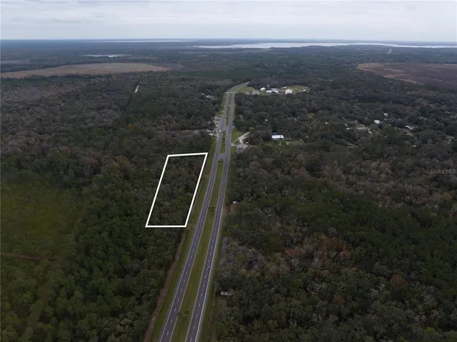 a view of a city street view