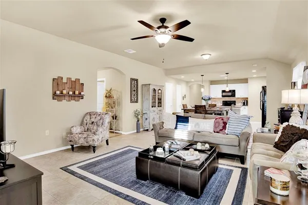 $1,925 | 1405 Diamond Court, Princeton, TX 75407