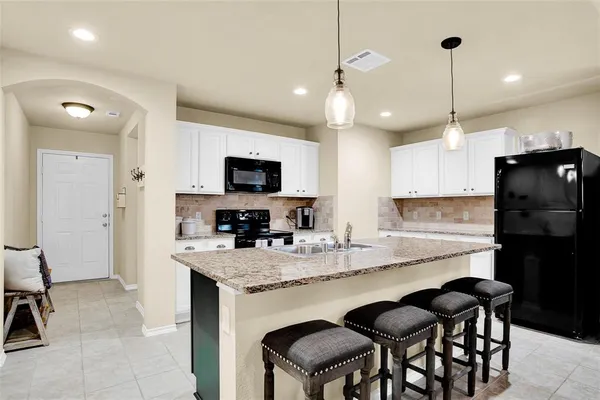 $1,925 | 1405 Diamond Court, Princeton, TX 75407