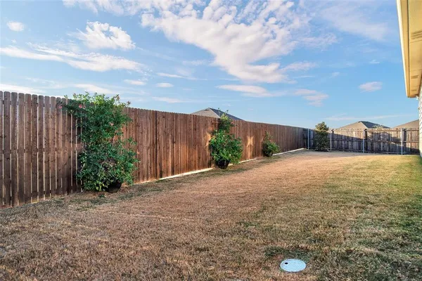 $1,925 | 1405 Diamond Court, Princeton, TX 75407