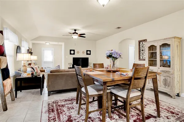 $1,925 | 1405 Diamond Court, Princeton, TX 75407