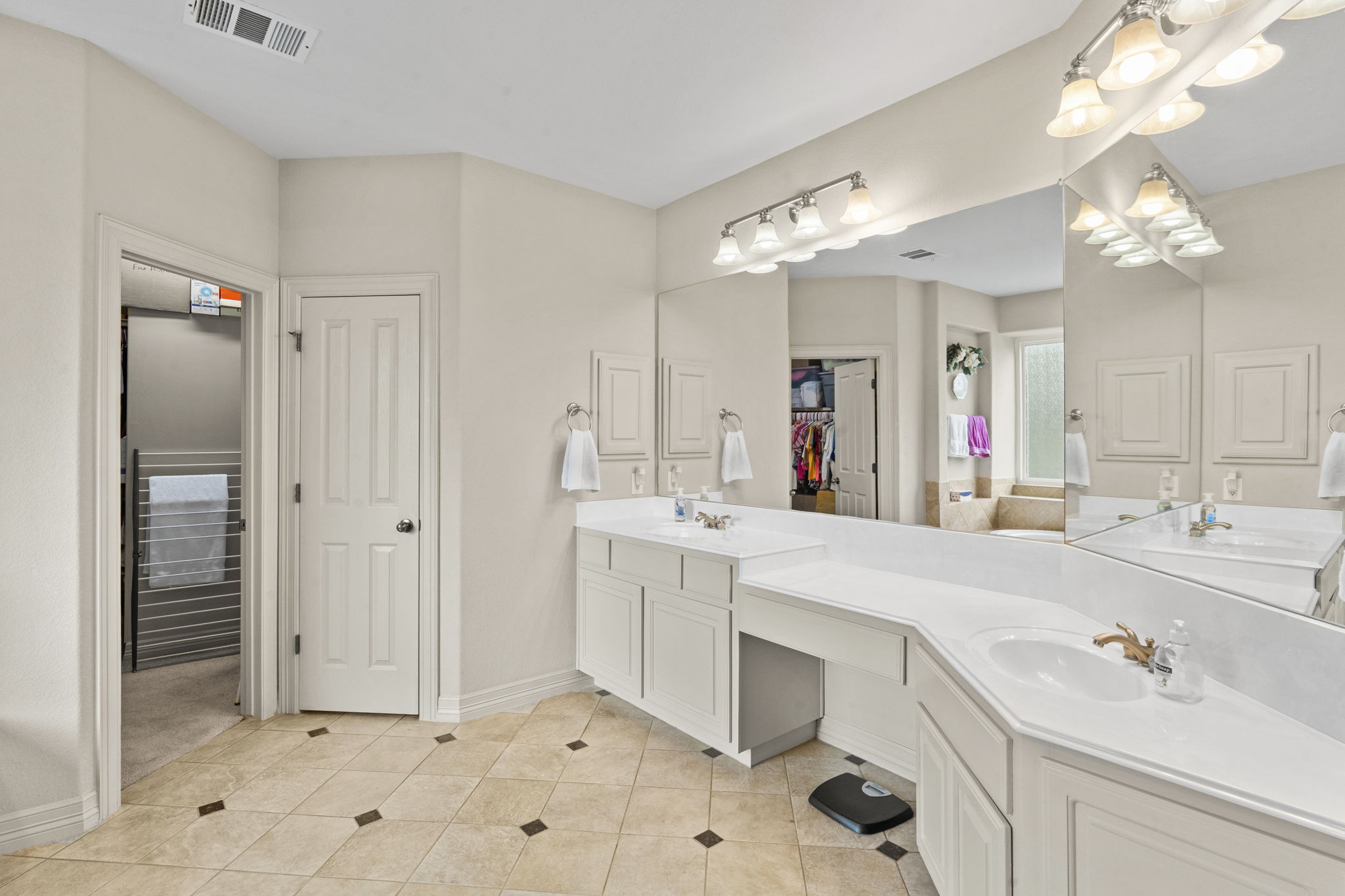 239 Whitney Run Buda, TX 78610 - Photo 21 of 40