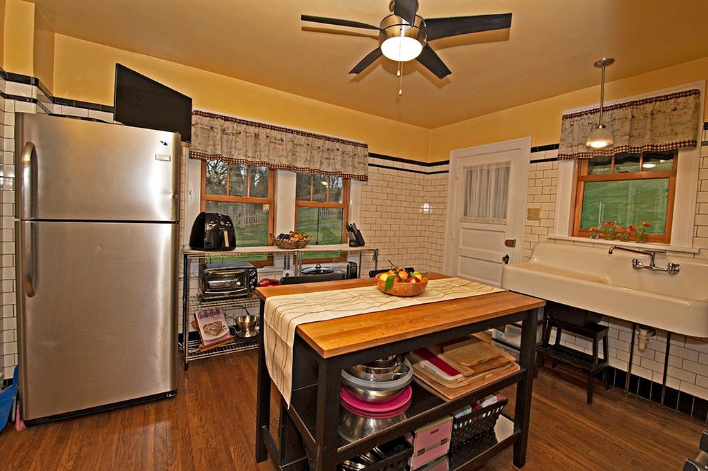 5645 Library Road Bethel Park, PA 15102 - Photo 13 of 22 Gallery Image 13