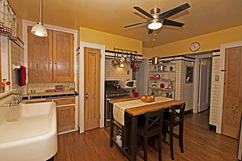 5645 Library Road Bethel Park, PA 15102 - Photo 15 of 22 Gallery Image 15