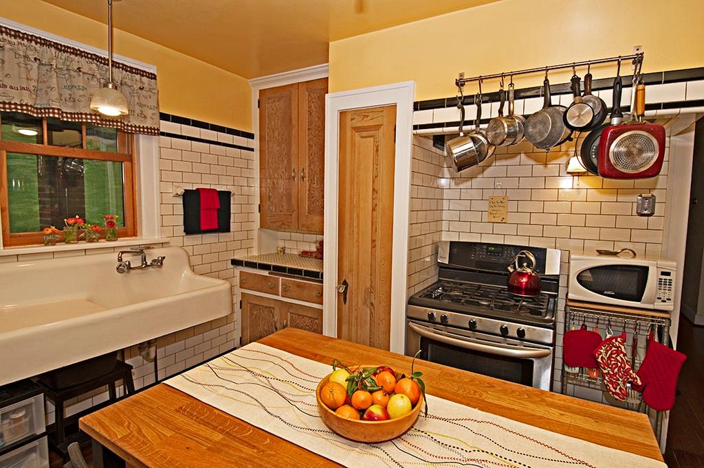 5645 Library Road Bethel Park, PA 15102 - Photo 16 of 22 Gallery Image 16