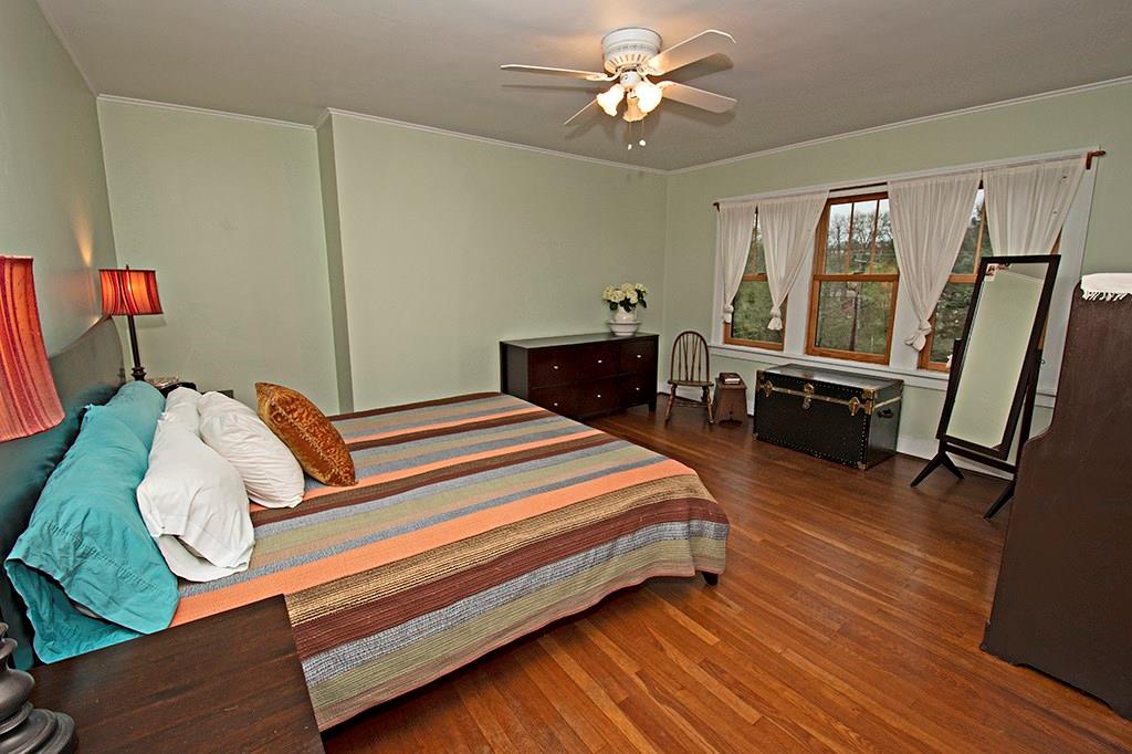 5645 Library Road Bethel Park, PA 15102 - Photo 17 of 22 Gallery Image 17