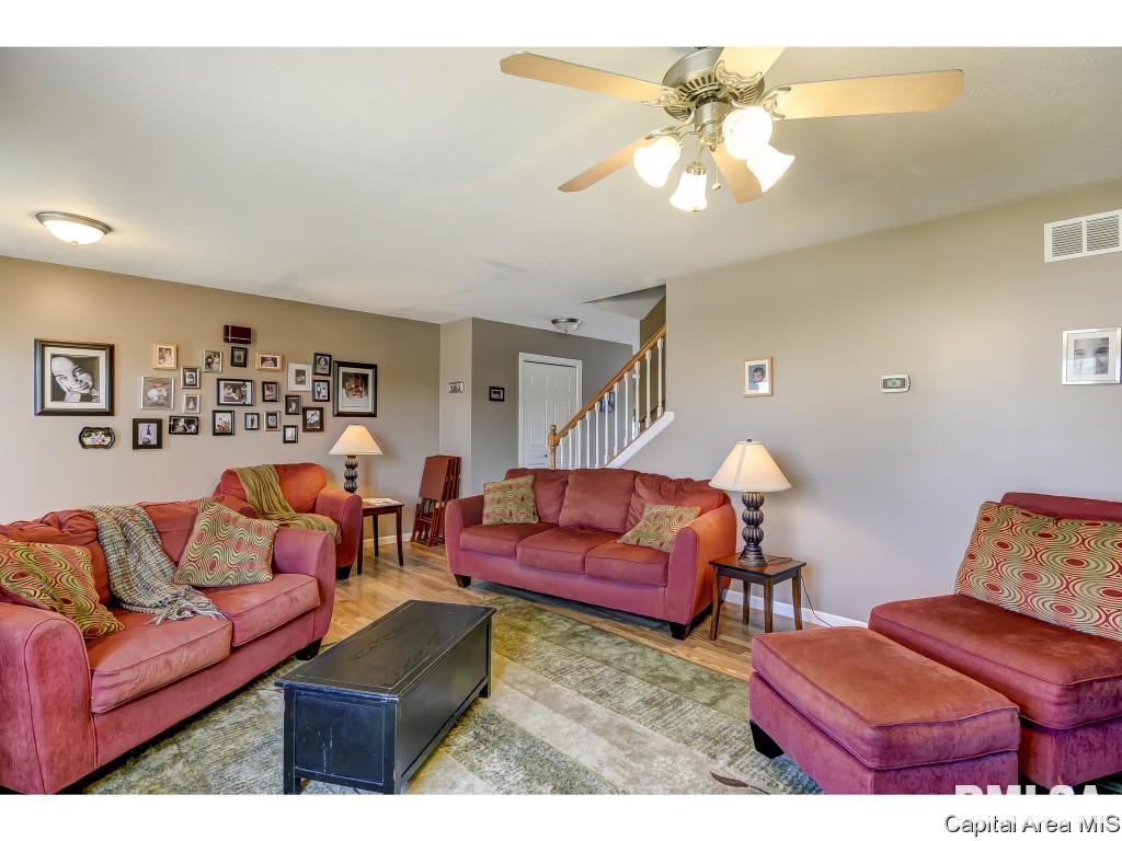 2816 Tanner Road Springfield, IL 62702 - Photo 3 of 36