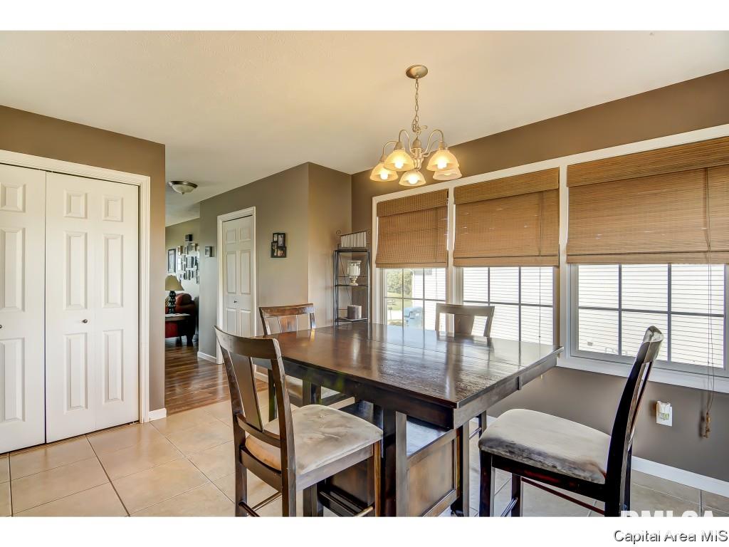 2816 Tanner Road Springfield, IL 62702 - Photo 6 of 36