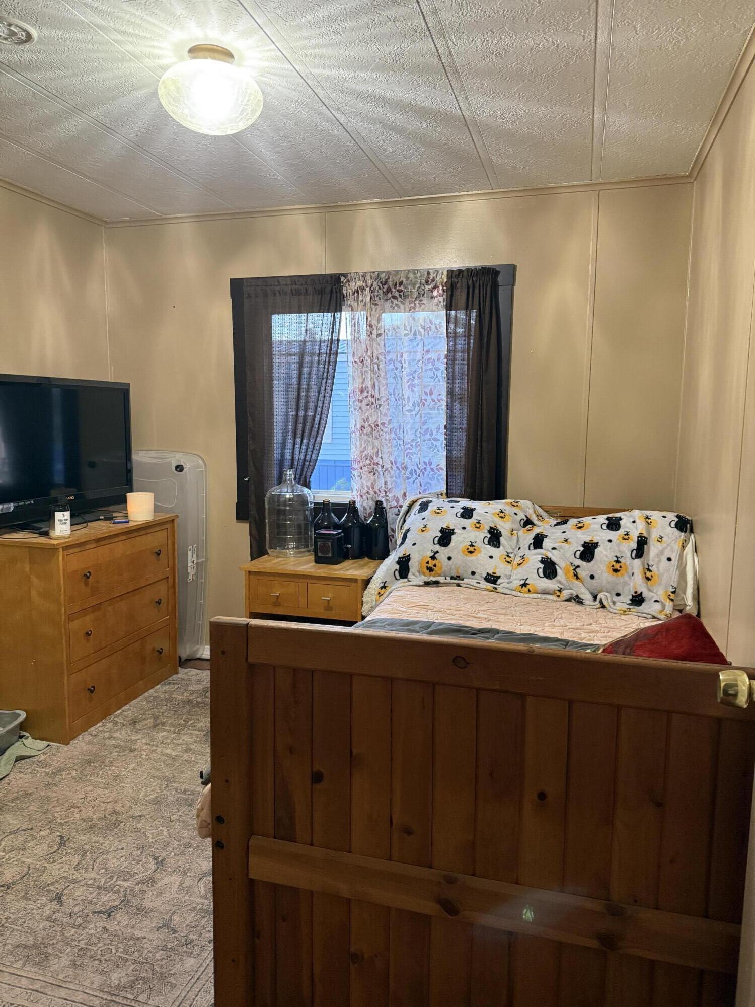 18 B Street Bangor, ME 04401 - Photo 17 of 29 IMG_7856