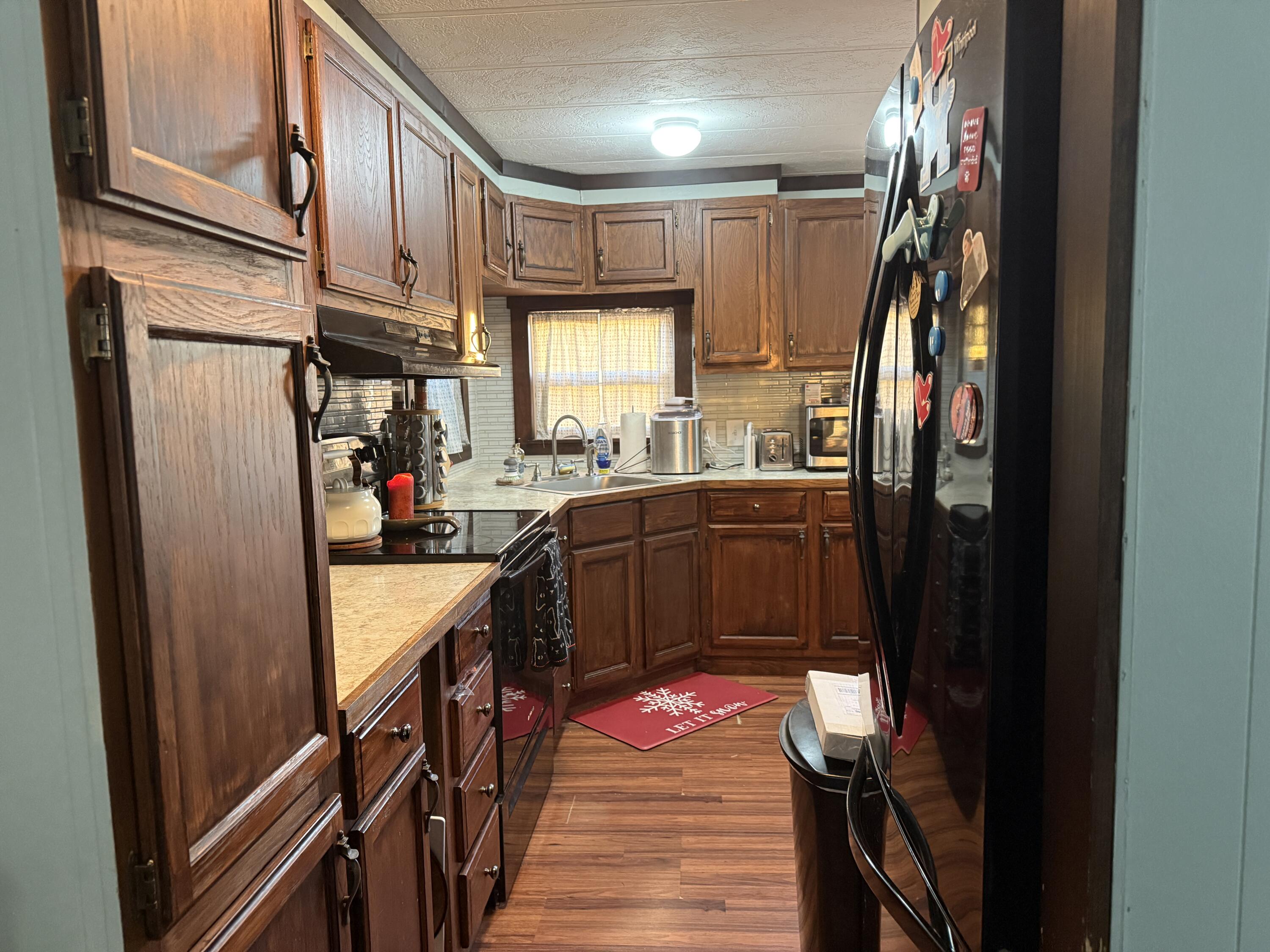 18 B Street Bangor, ME 04401 - Photo 8 of 29 IMG_7850