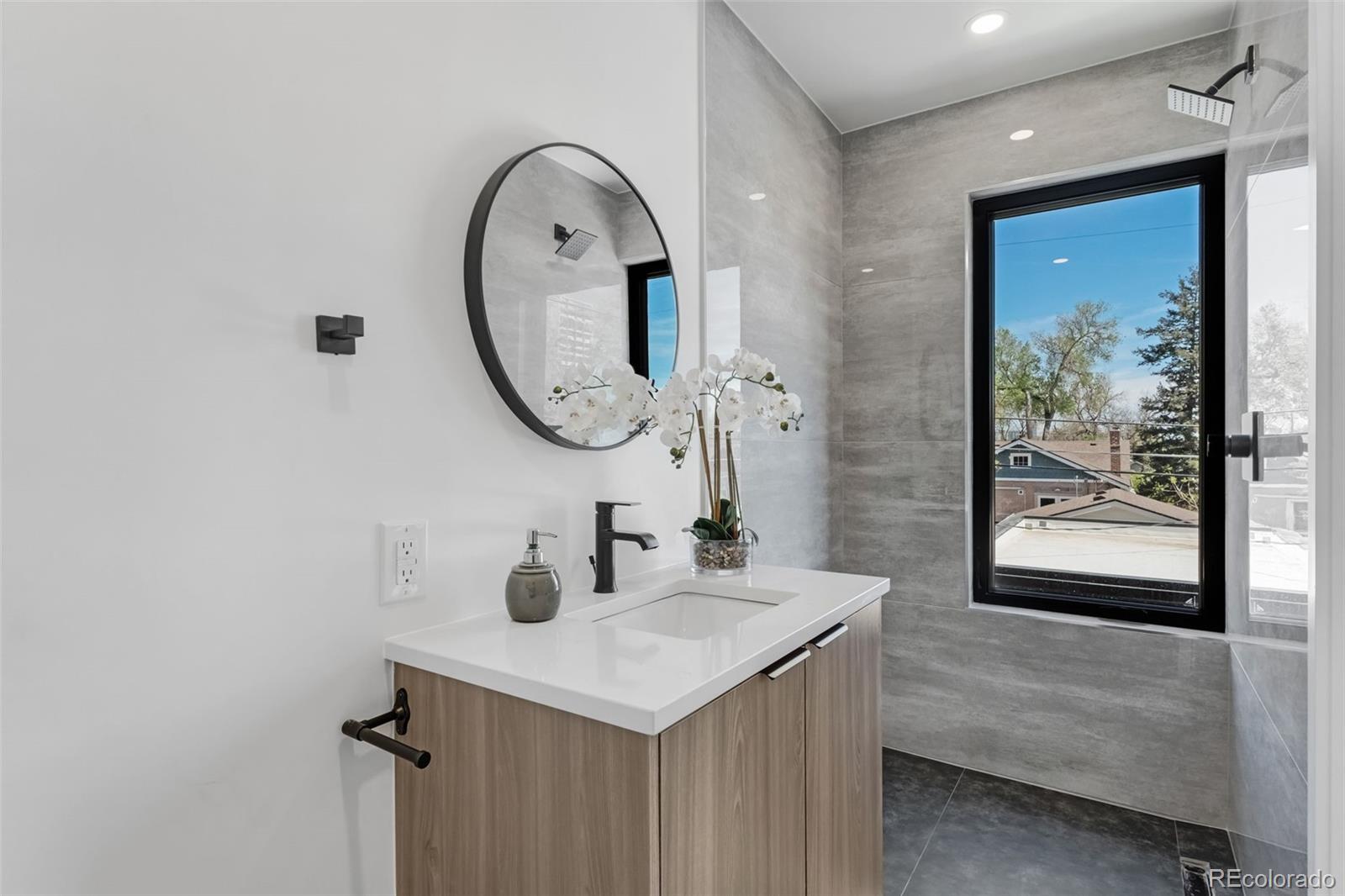 1446 Stuart Street Denver, CO 80204 - Photo 17 of 33