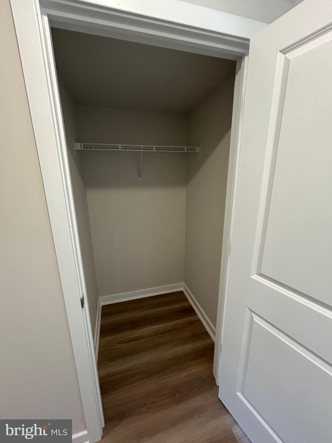 28 Barnes Way Sicklerville, NJ 08081 - Photo 10 of 40 a view of entryway