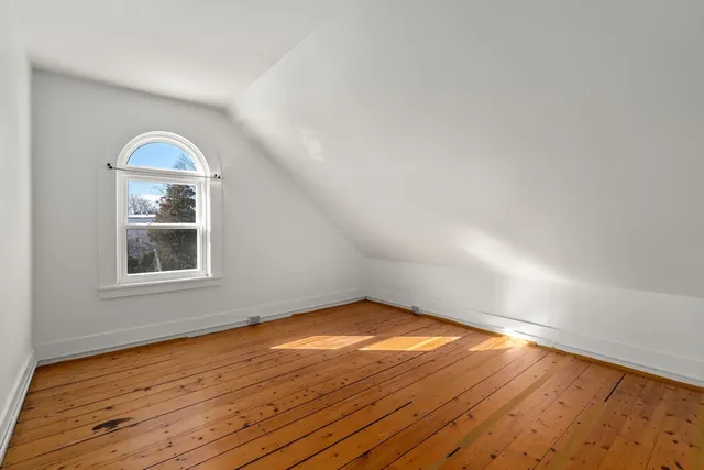 $4,100 | 36 Sewall Street, Unit 2, Marblehead, MA 01945