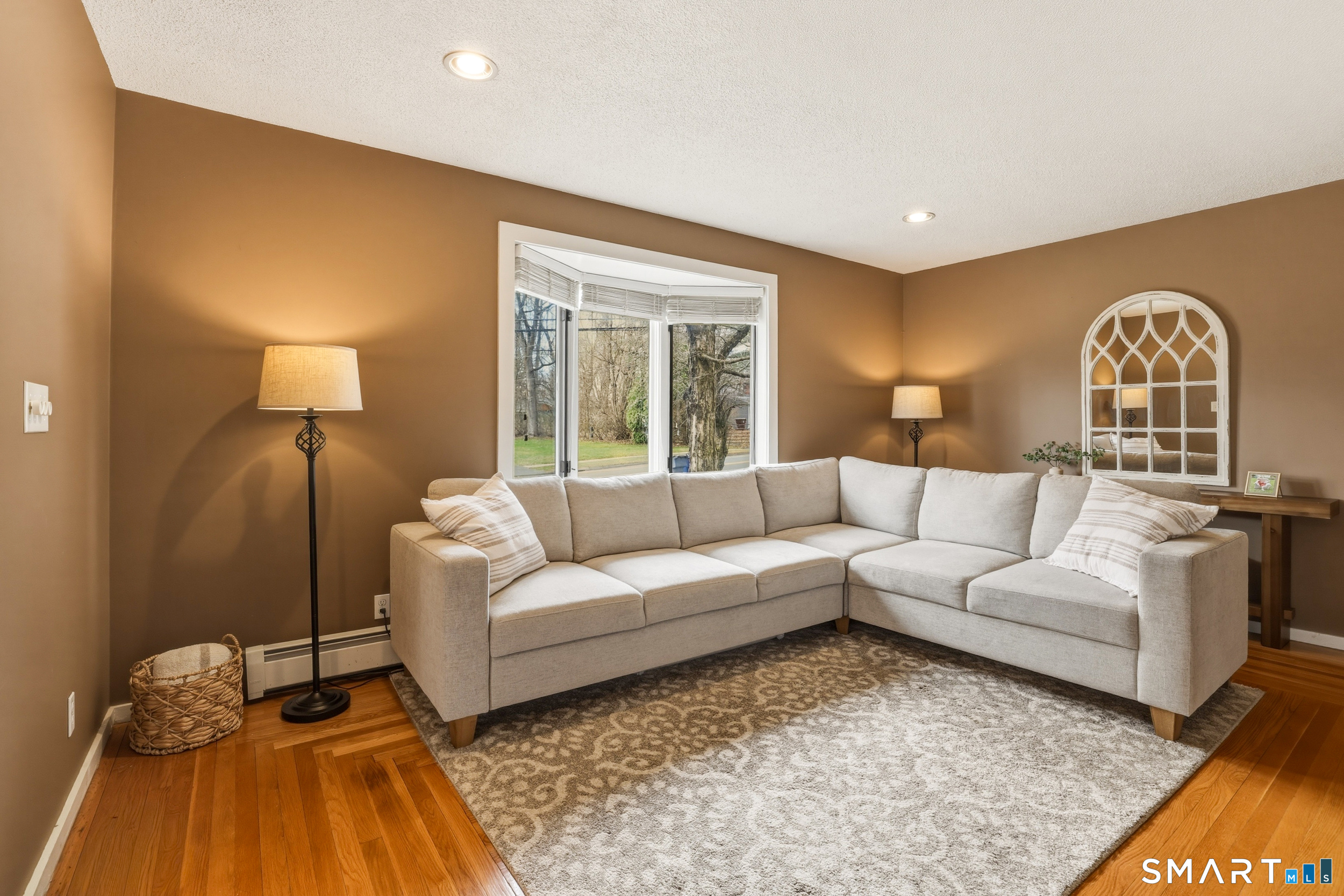 21 Weymouth Road Enfield, CT 06082 - Photo 16 of 42