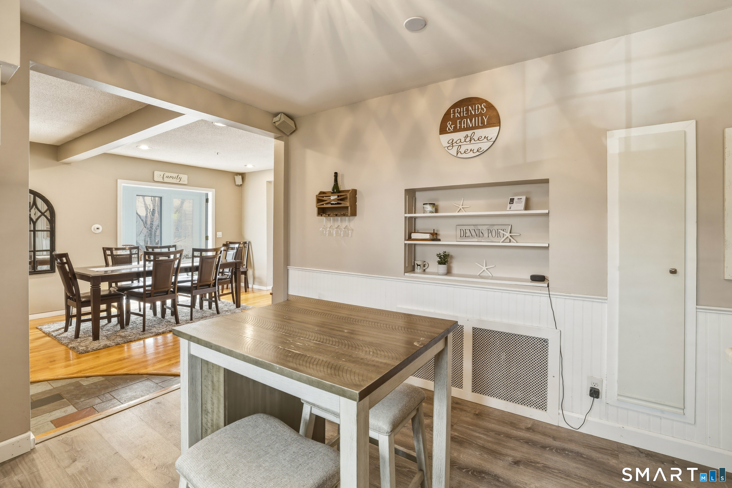 21 Weymouth Road Enfield, CT 06082 - Photo 8 of 42