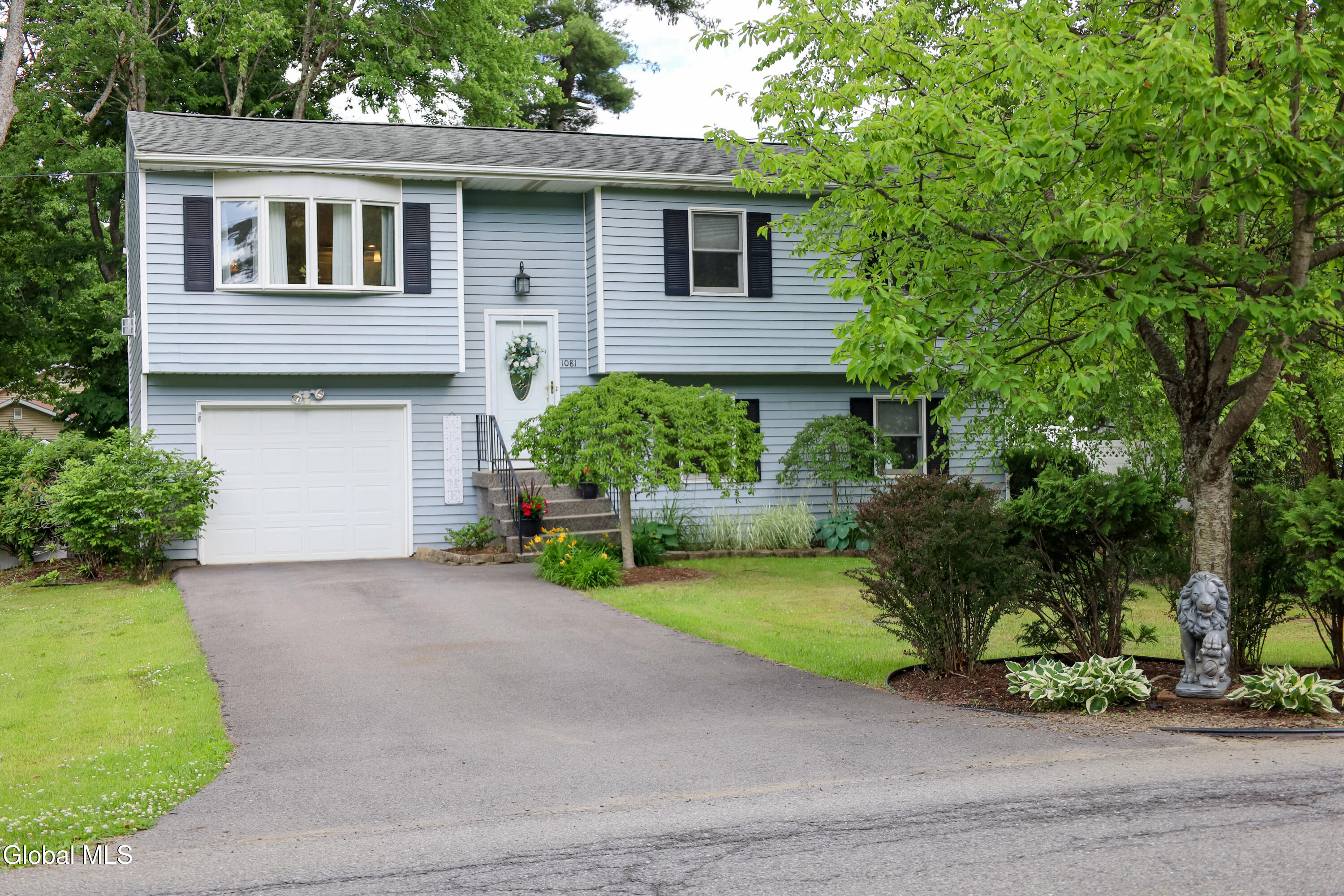 1081 Shave Road Schenectady, NY 12303 - Photo 2 of 26 EXT1-2