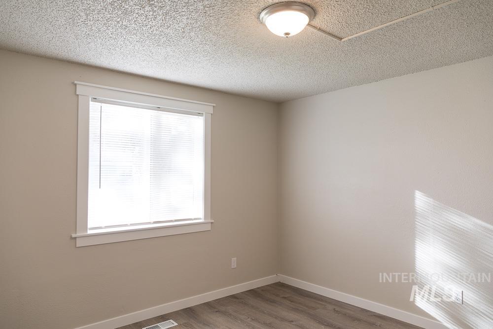 1133 Fortner Street, Unit 2 Ontario, OR 97914 - Photo 12 of 25