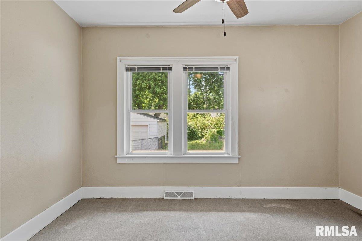 2333 Yale Boulevard Springfield, IL 62703 - Photo 18 of 34