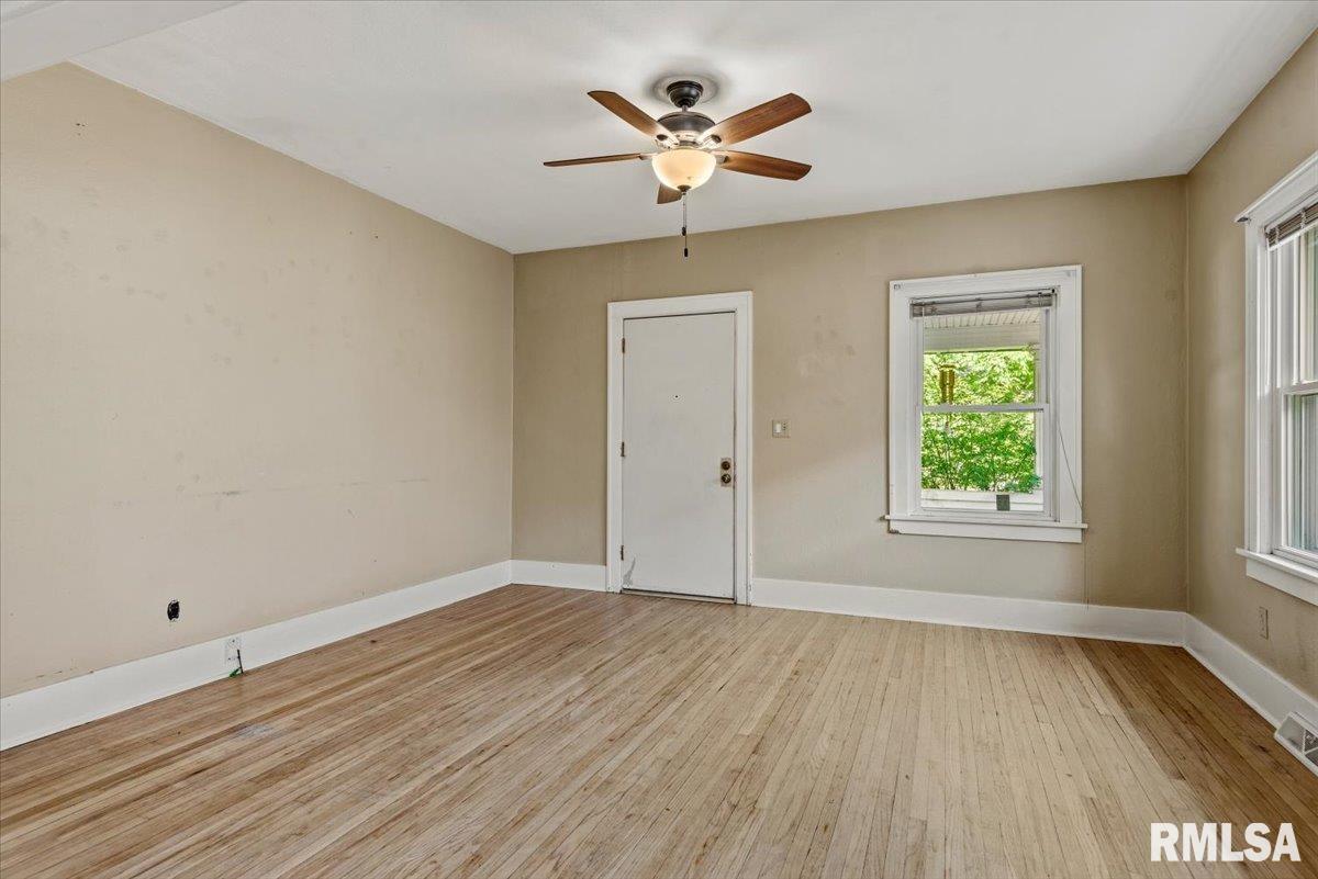2333 Yale Boulevard Springfield, IL 62703 - Photo 7 of 34