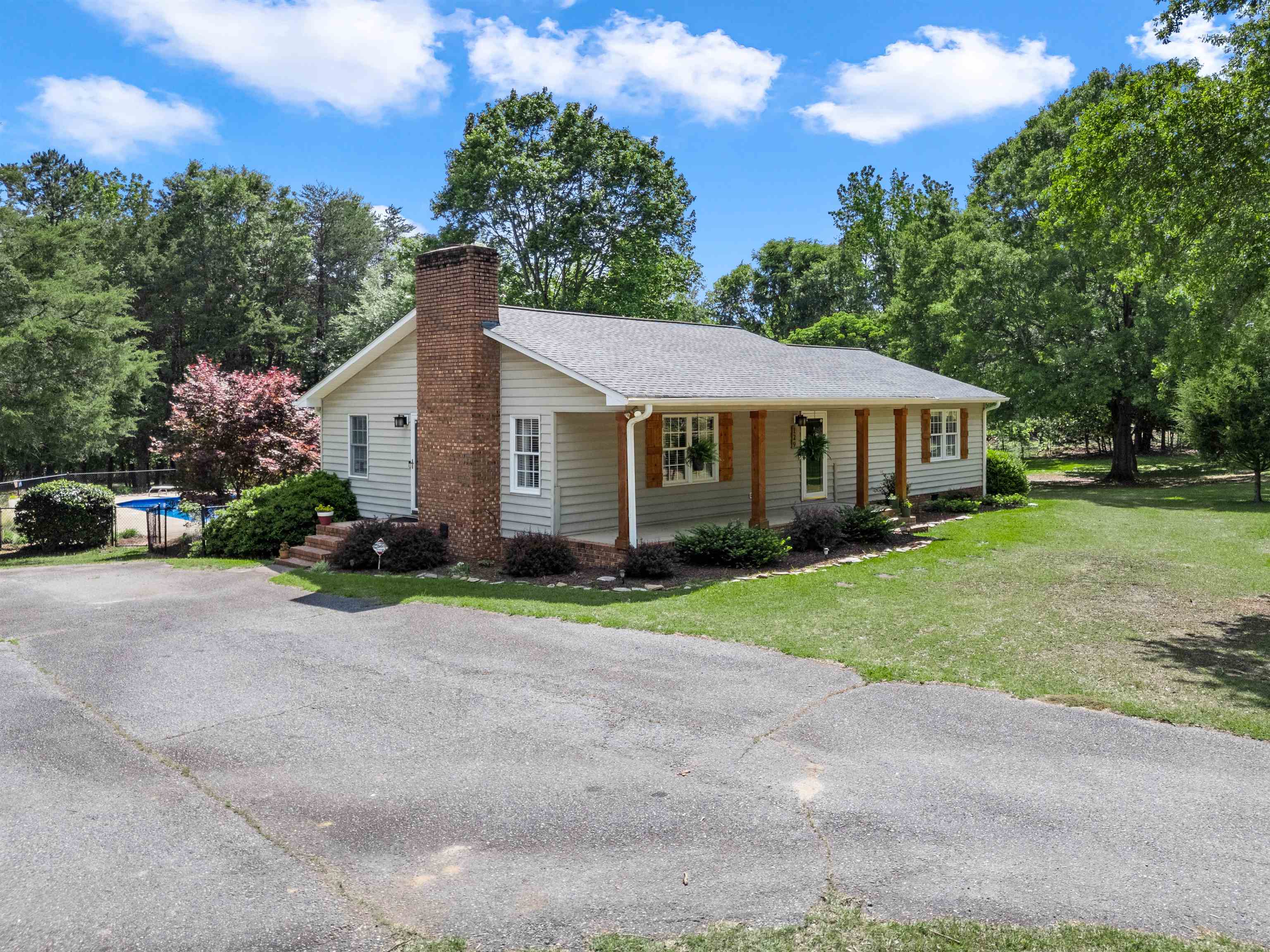 129 State Rd S-42-4362 Roebuck, SC 29376 - Photo 4 of 50