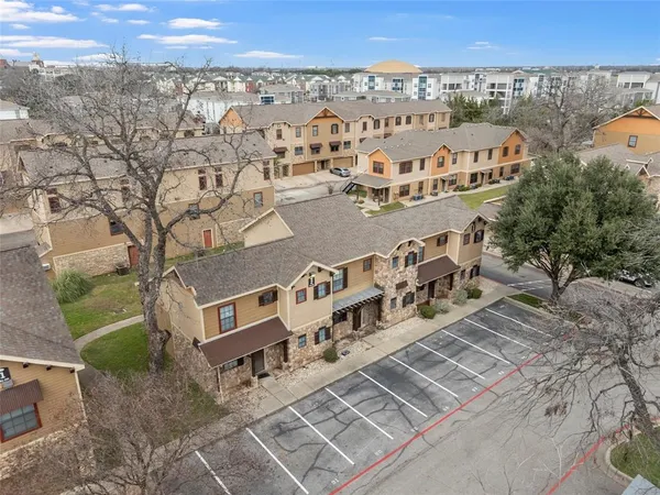 $224,900 | 2410 South 2nd Street, Unit 205, Waco, TX 76706