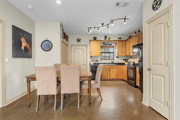 $224,900 | 2410 South 2nd Street, Unit 205, Waco, TX 76706