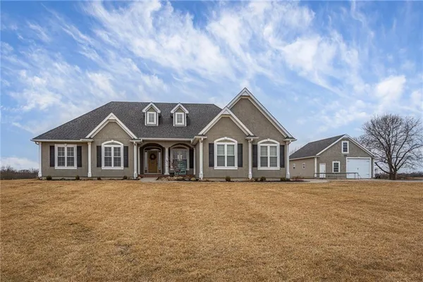$675,000 | 14251 Kk Highway, Braymer, MO 64624