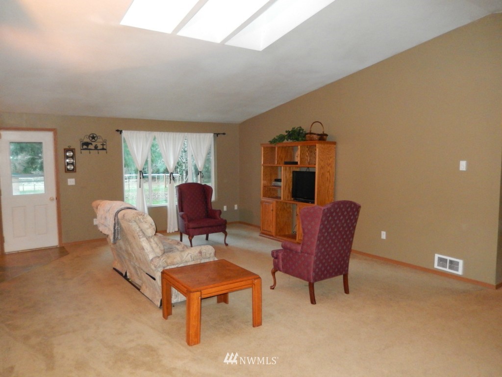 18015 Erickson Road Southwest Longbranch, WA 98351 - Photo 8 of 23