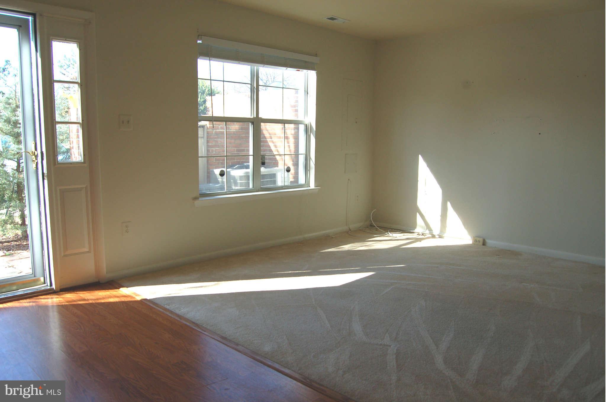 20242 Harbor Tree Road Gaithersburg, MD 20886 - Photo 7 of 26 Family Room