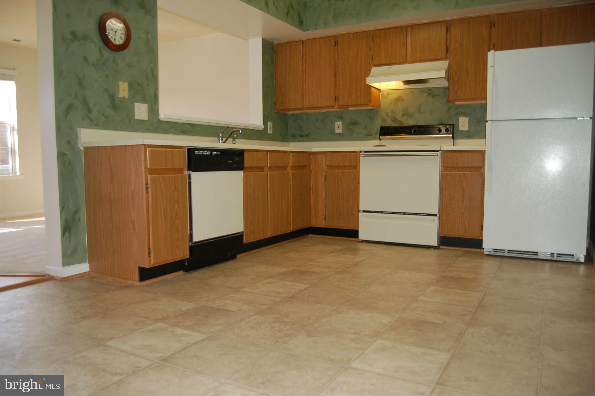 20242 Harbor Tree Road Gaithersburg, MD 20886 - Photo 10 of 26 Kitchen