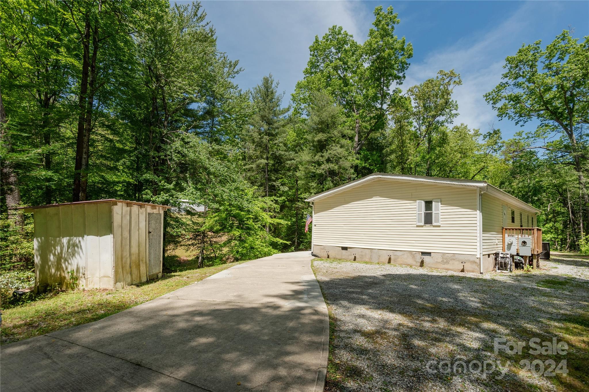 766 Holbert Road Hendersonville, NC 28791 - Photo 17 of 19 Gallery Image 17