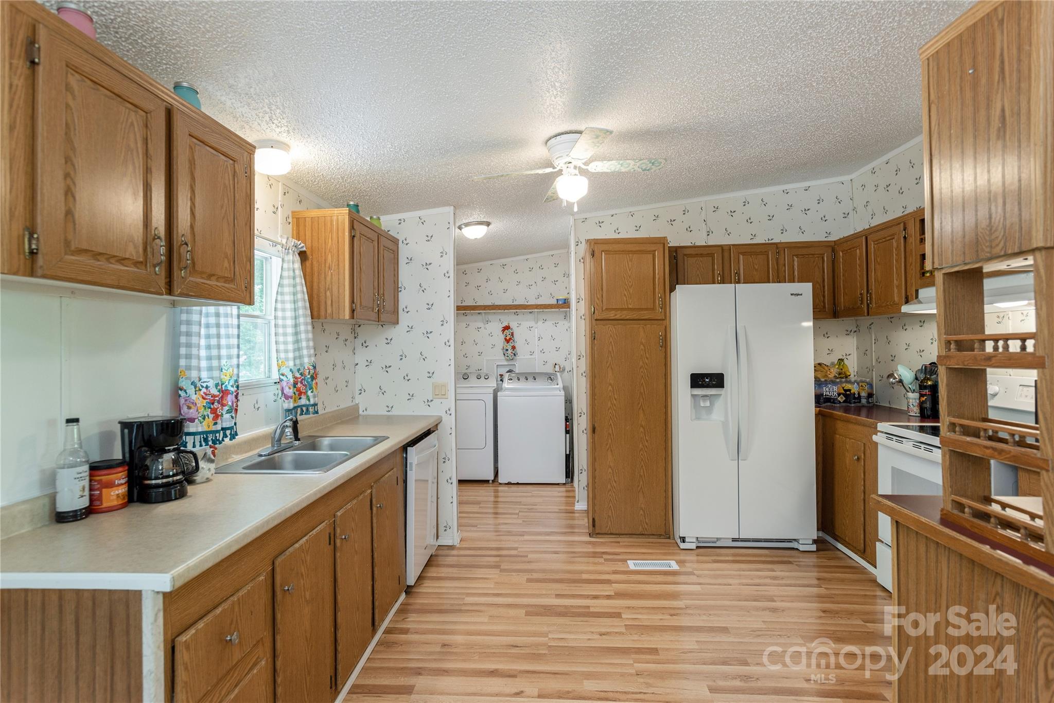 766 Holbert Road Hendersonville, NC 28791 - Photo 9 of 19 Gallery Image 9