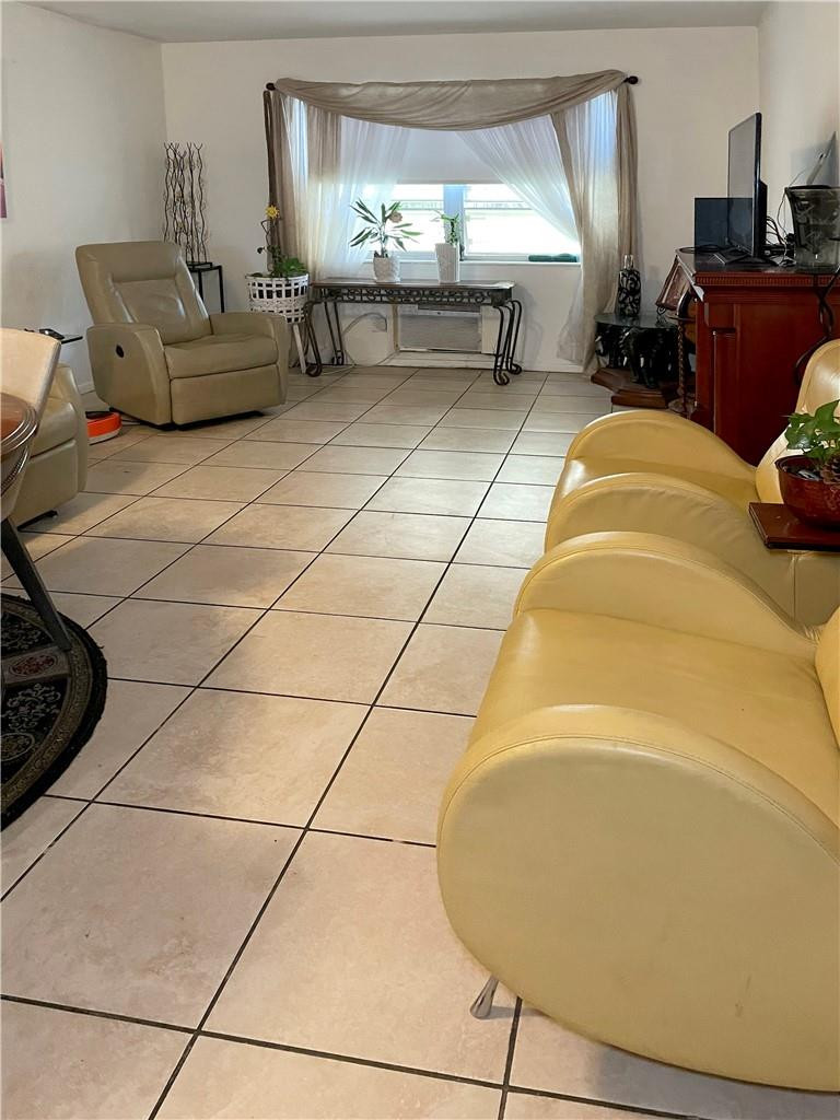 1050 East Sample Road, Unit 110 Pompano Beach, FL 33064 - Photo 4 of 24 Photo 4