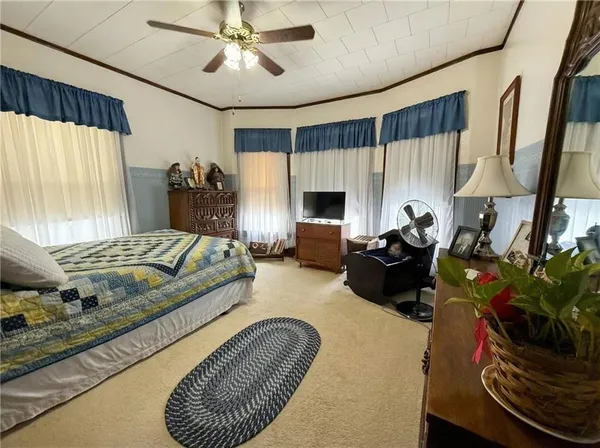 $325,000 | 529 West 3rd, Maryville, MO 64468