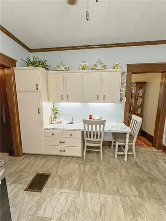 $325,000 | 529 West 3rd, Maryville, MO 64468