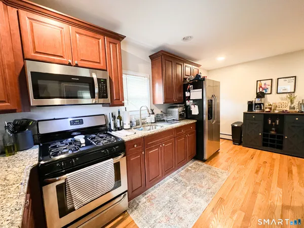 $1,975 | 156 West Main Street, Unit 1, Milford, CT 06460