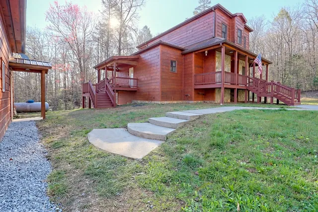 $960,000 | 356 Mill Creek Acres, Blue Ridge, GA 30513