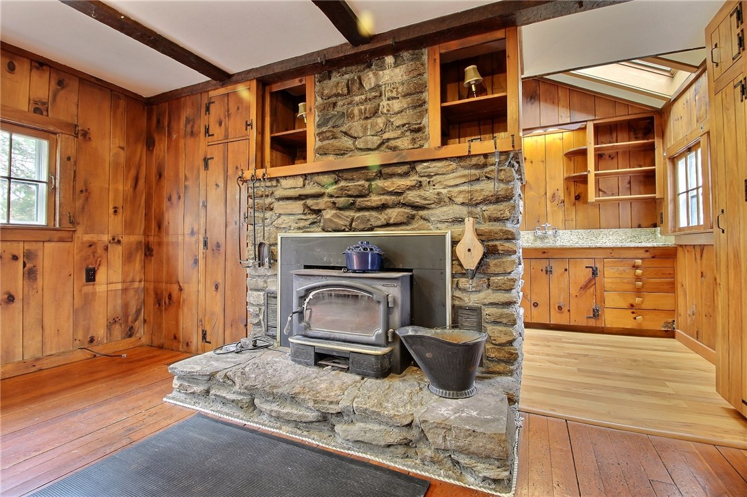 13 Hiscox Road Westerly, RI 02891 - Photo 19 of 34 Gallery Image 19