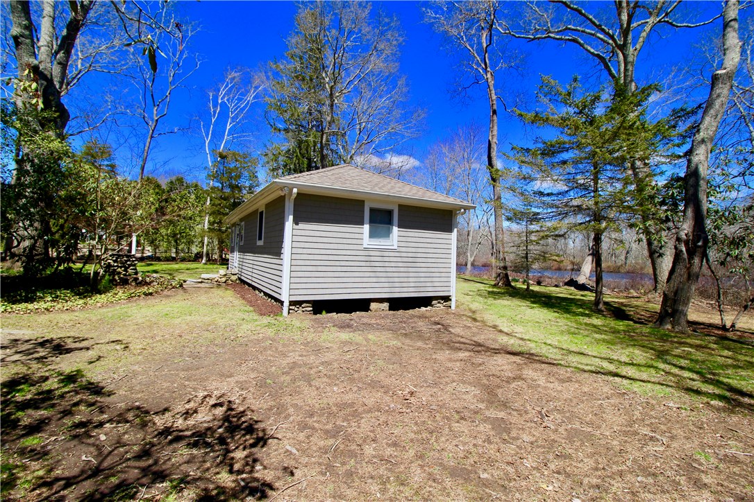 13 Hiscox Road Westerly, RI 02891 - Photo 27 of 34 Gallery Image 27